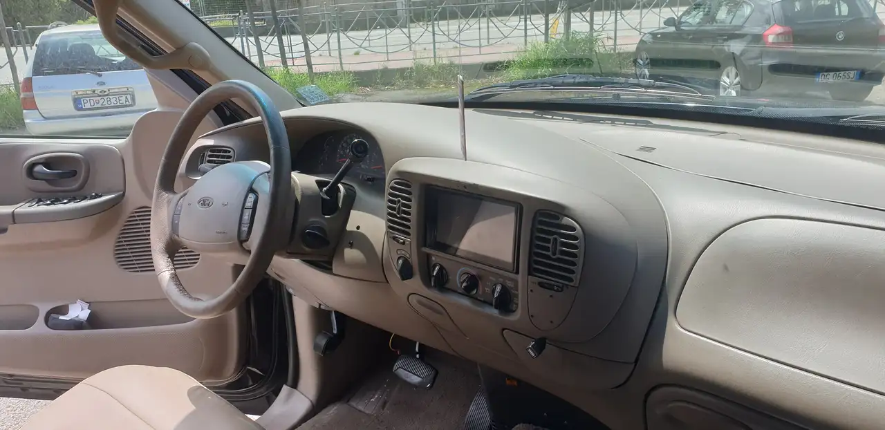 Ford F 150 Lariat, foto 7