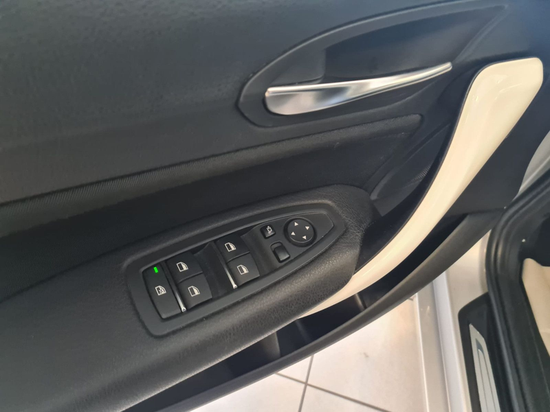 BMW 118 d Urban Line / LED/ KAMERA / Navi — photo 9