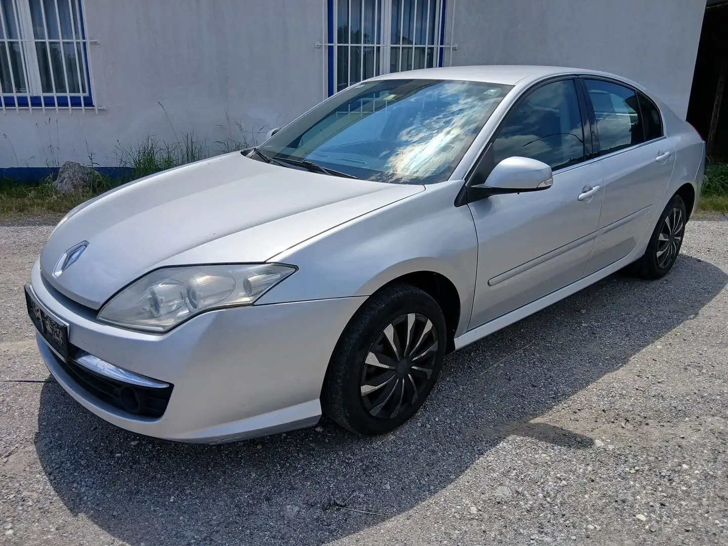 Renault Laguna Laguna Dynamique 2,2 dCi 16V Aut. Silber - 1
