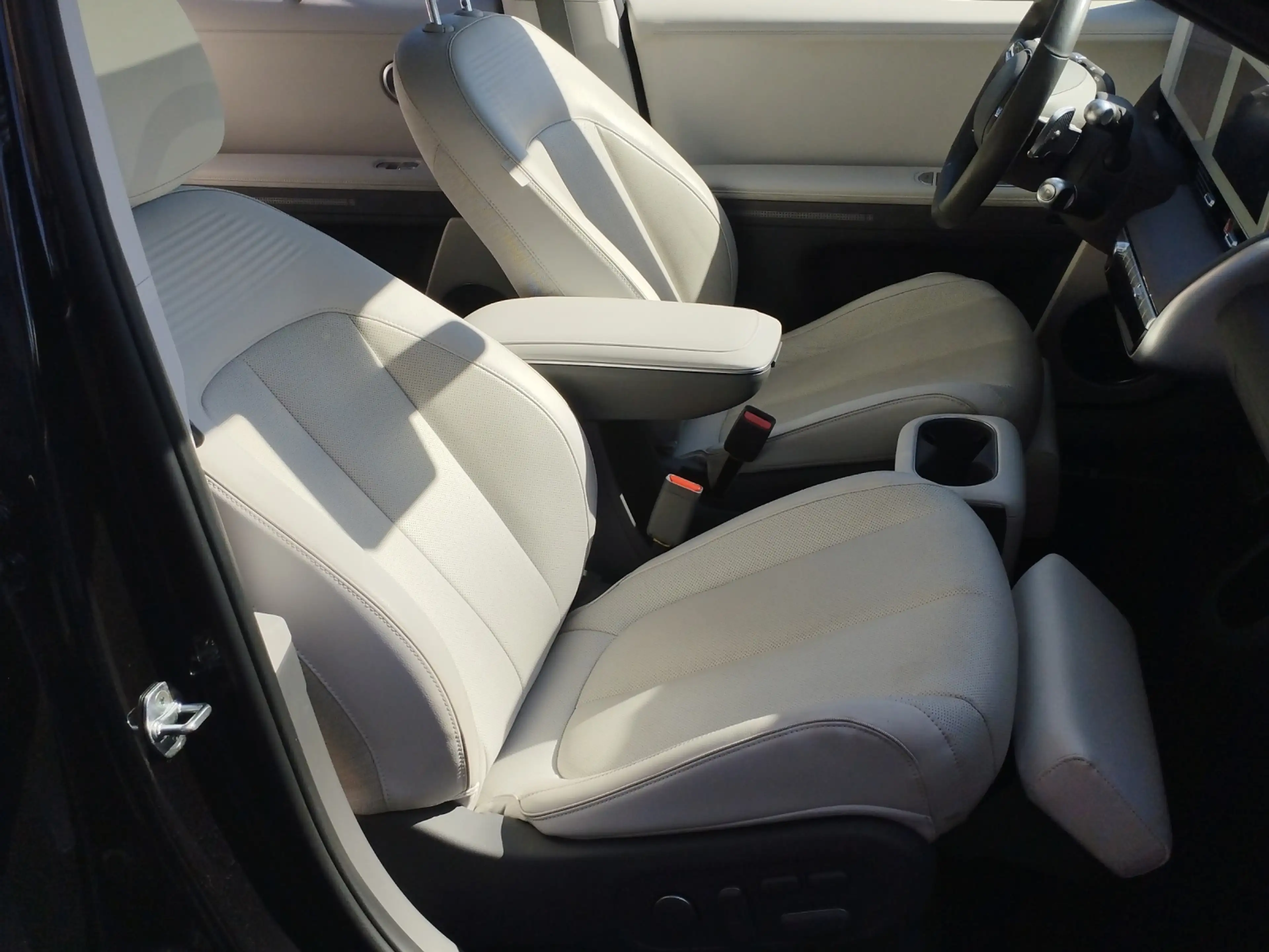 Hyundai IONIQ 5 Elektro 72,6kWh UNIQ Relax-Paket, Panoramadach — photo 17