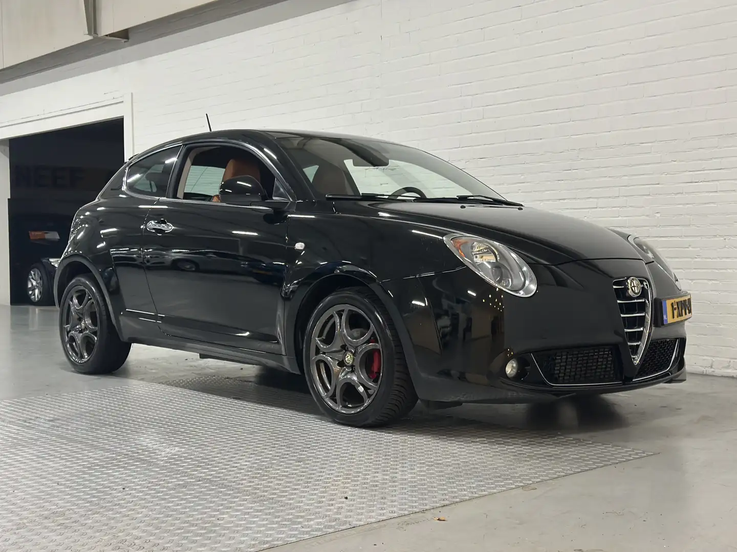 Alfa Romeo MiTo 0.9 TwinAir Esclusivo CLIMA / LEER / NAVI / LMV Schwarz - 2