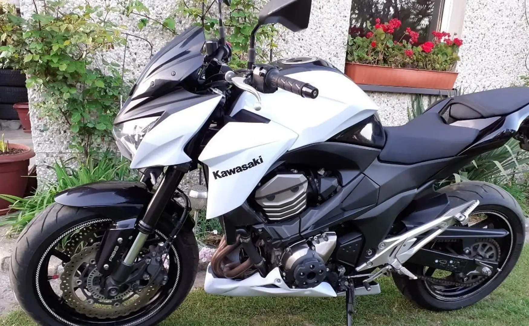 Kawasaki Z 800 Blanco - 1