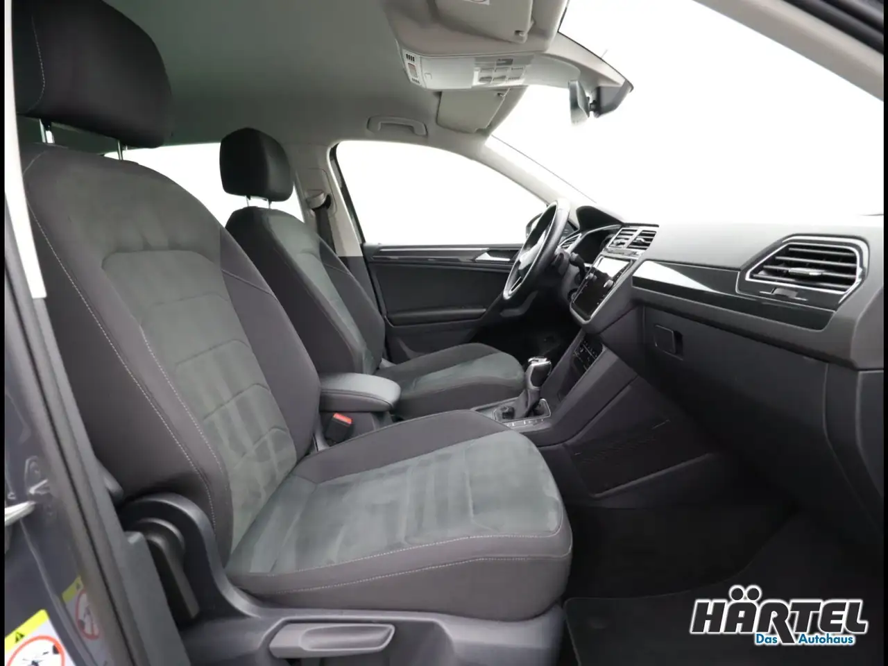 Volkswagen Tiguan ELEGANCE EHYBRID 1.4 TSI DSG Sportpaket LED 6