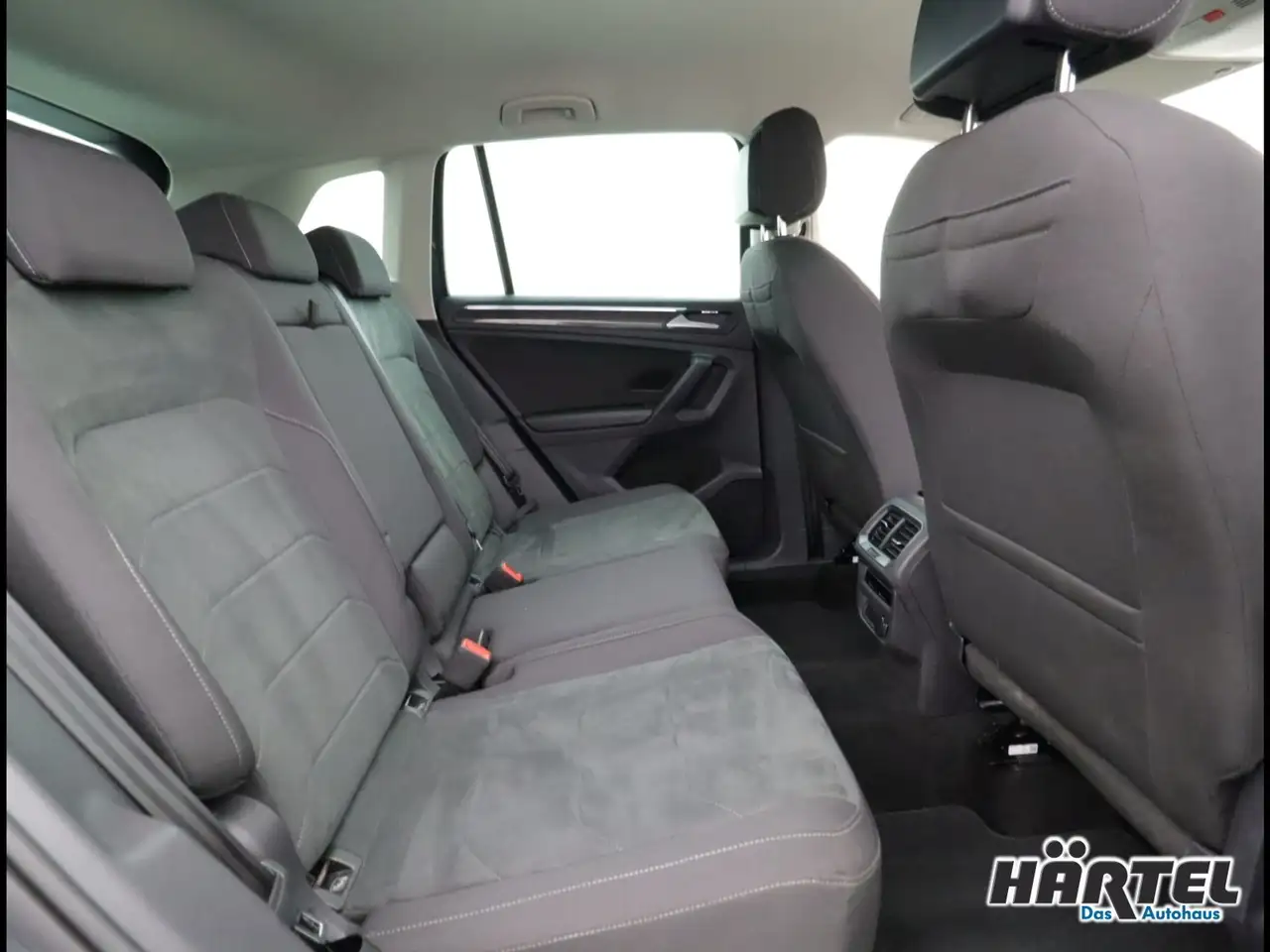 Volkswagen Tiguan ELEGANCE EHYBRID 1.4 TSI DSG Sportpaket LED 7