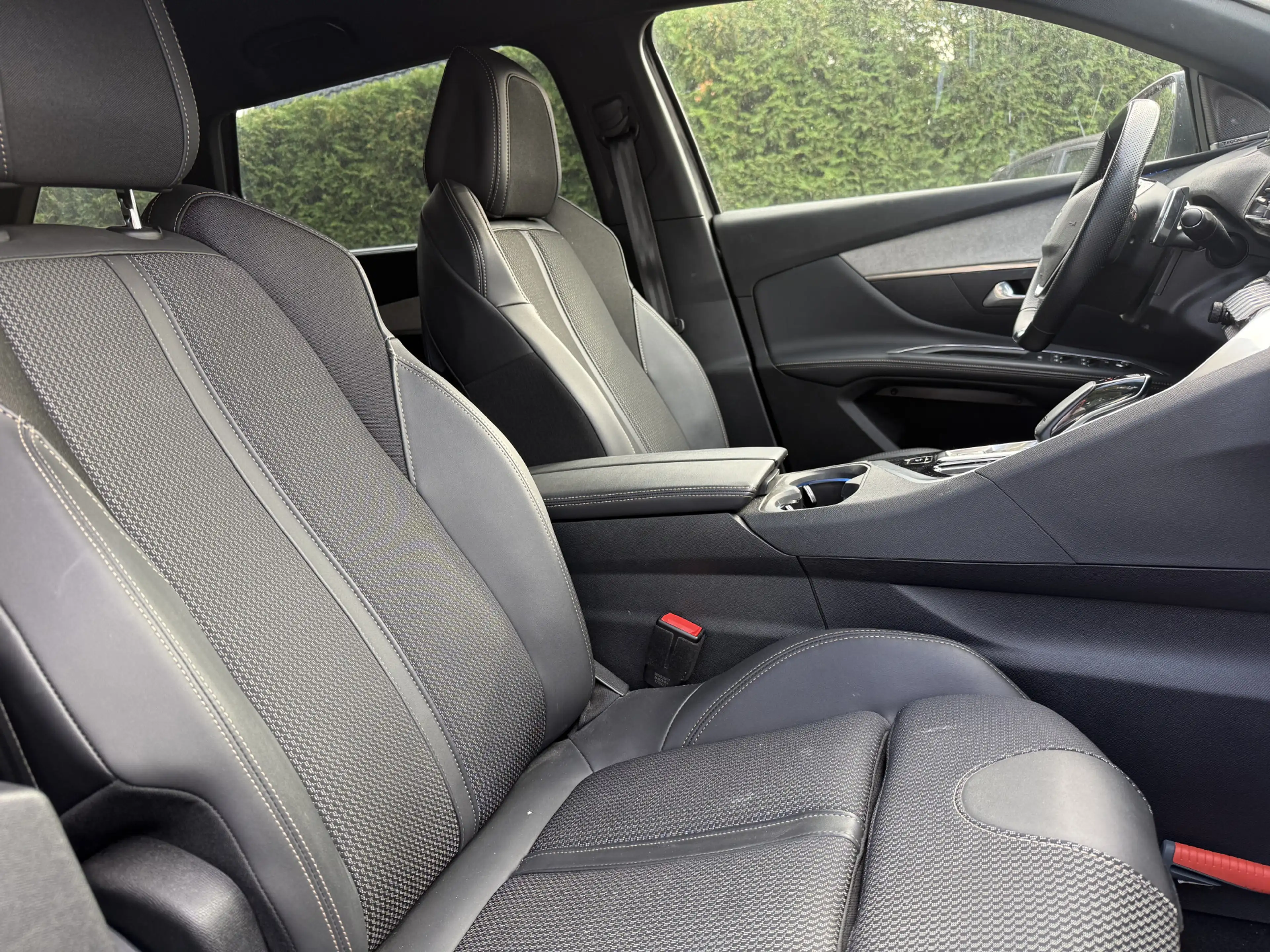 Peugeot 5008 130pk PT Aut. GT 7p., Camera | Focal | Facelift mo — photo 12