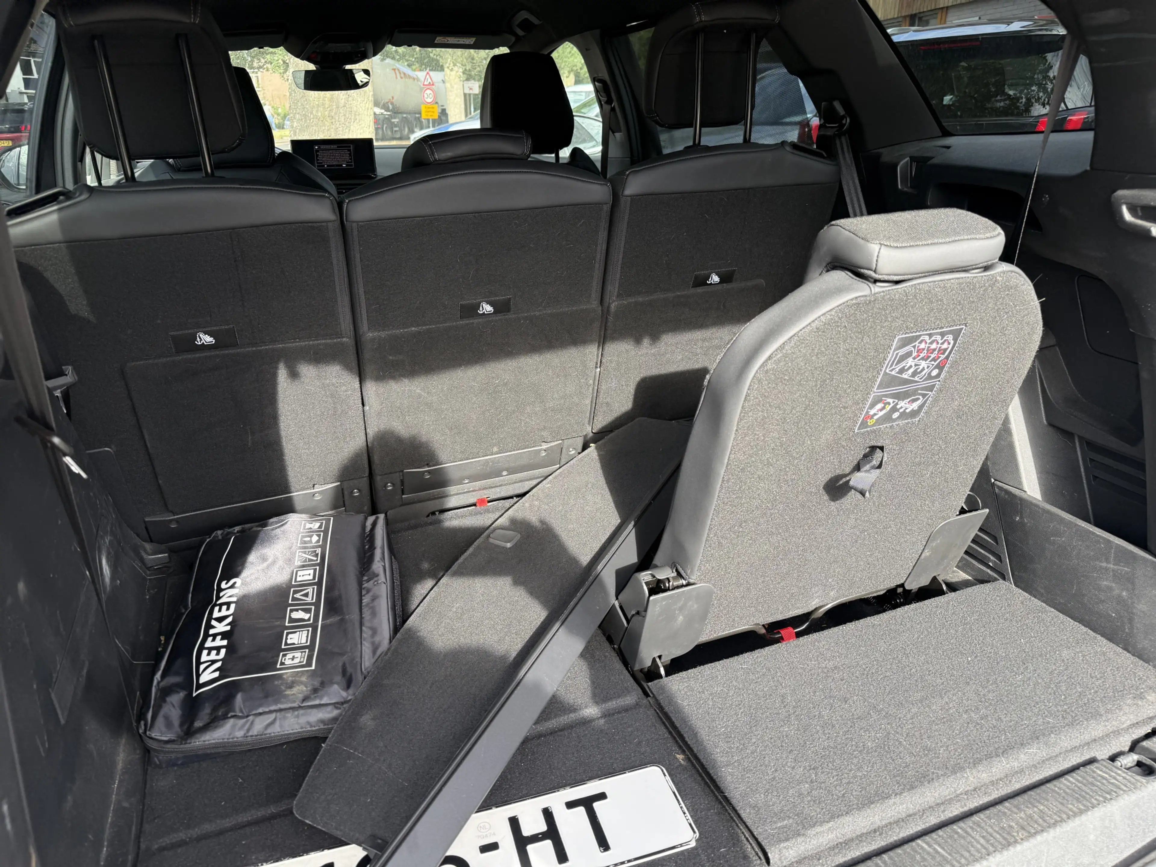 Peugeot 5008 130pk PT Aut. GT 7p., Camera | Focal | Facelift mo — photo 29