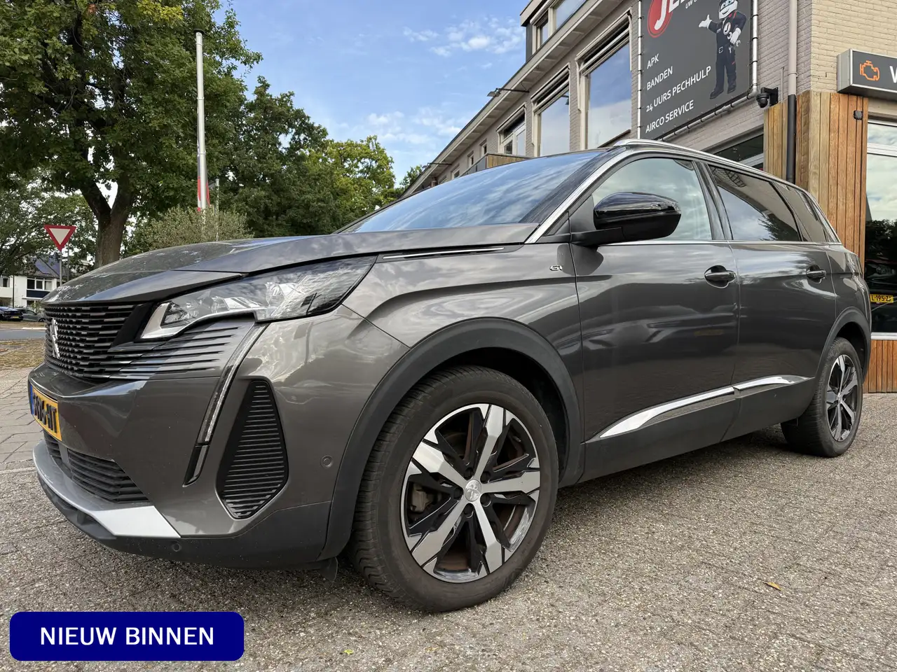 Peugeot 5008