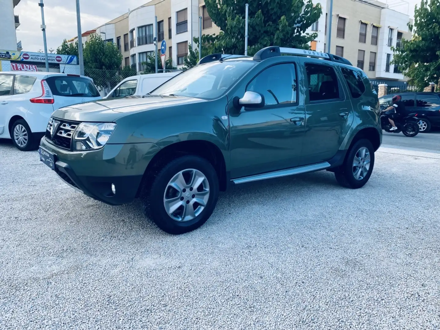 Dacia Duster 1.2 TCE Ambiance 4x2 125 Vert - 2