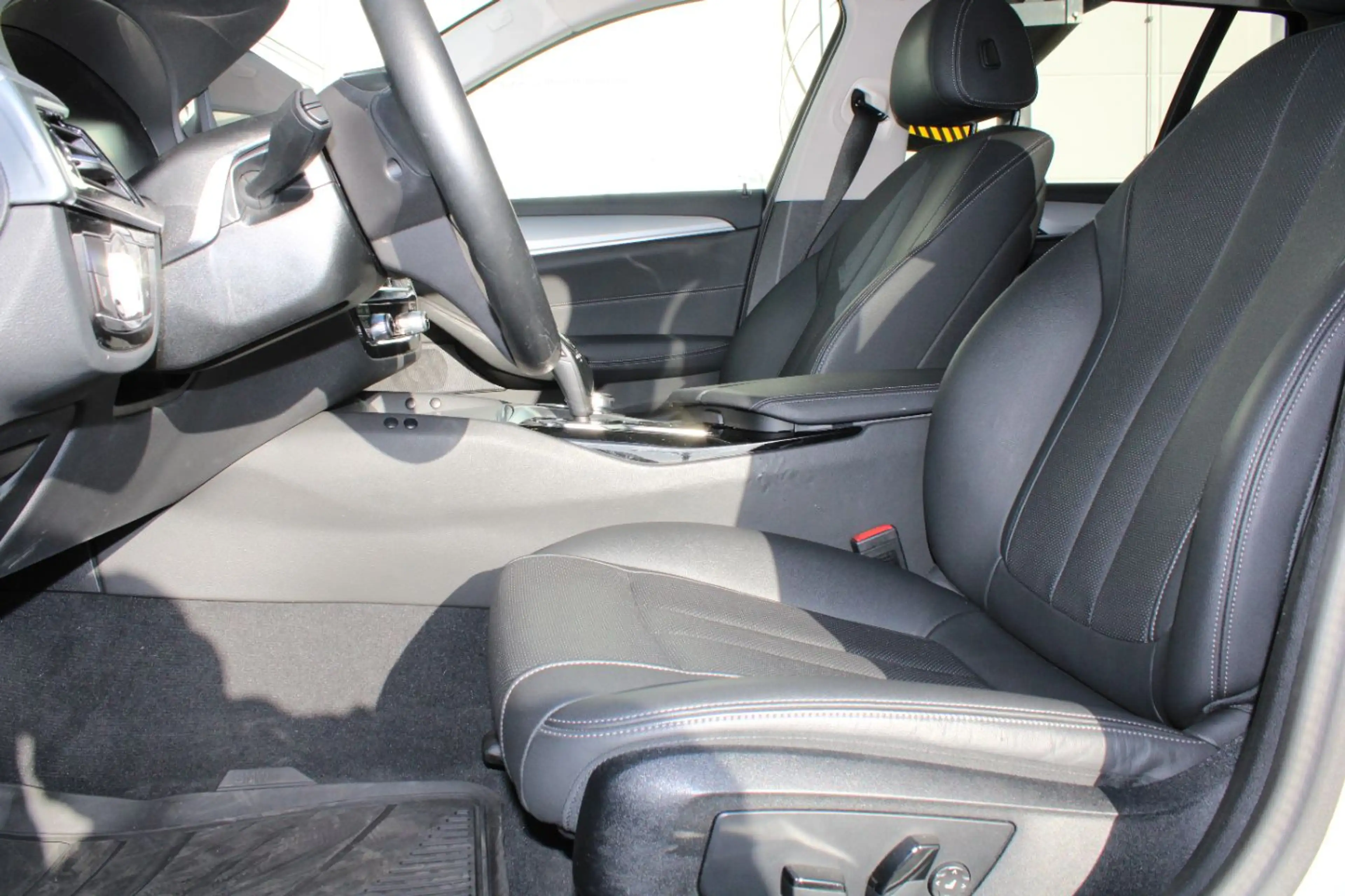 BMW 520 d Touring Navi LED Kamera LiveCockpitProf — photo 8