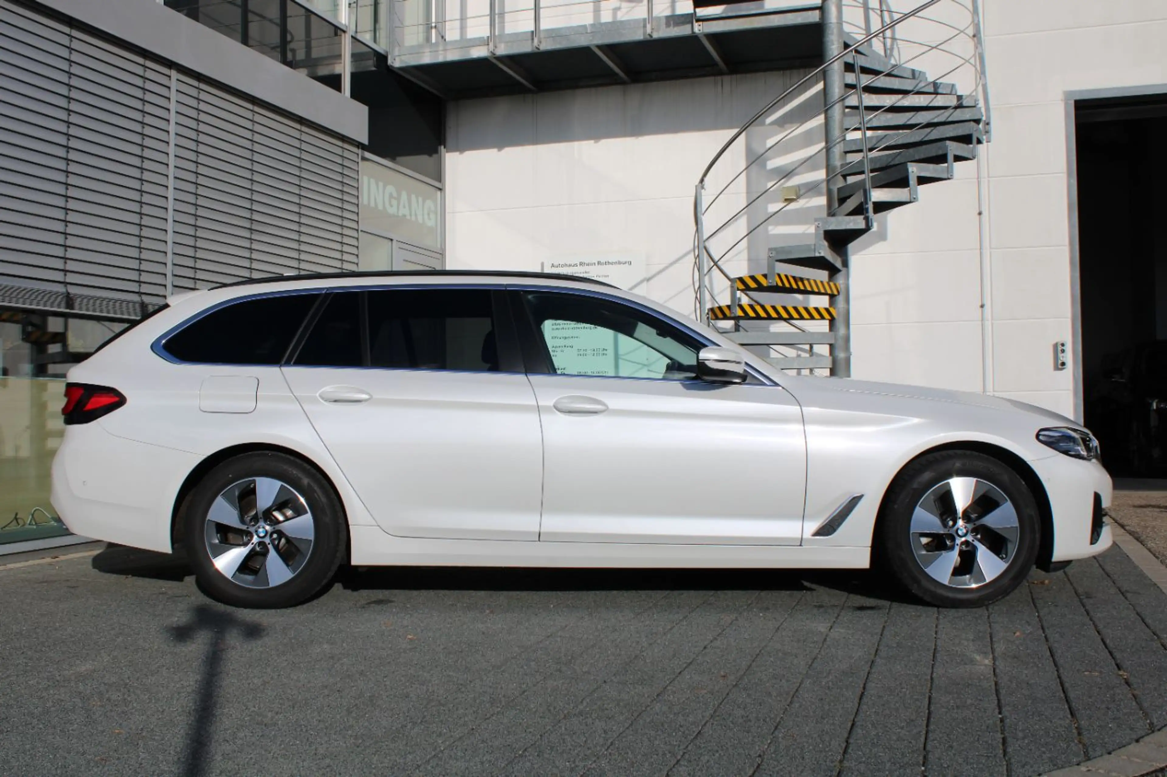 BMW 520 d Touring Navi LED Kamera LiveCockpitProf — photo 4