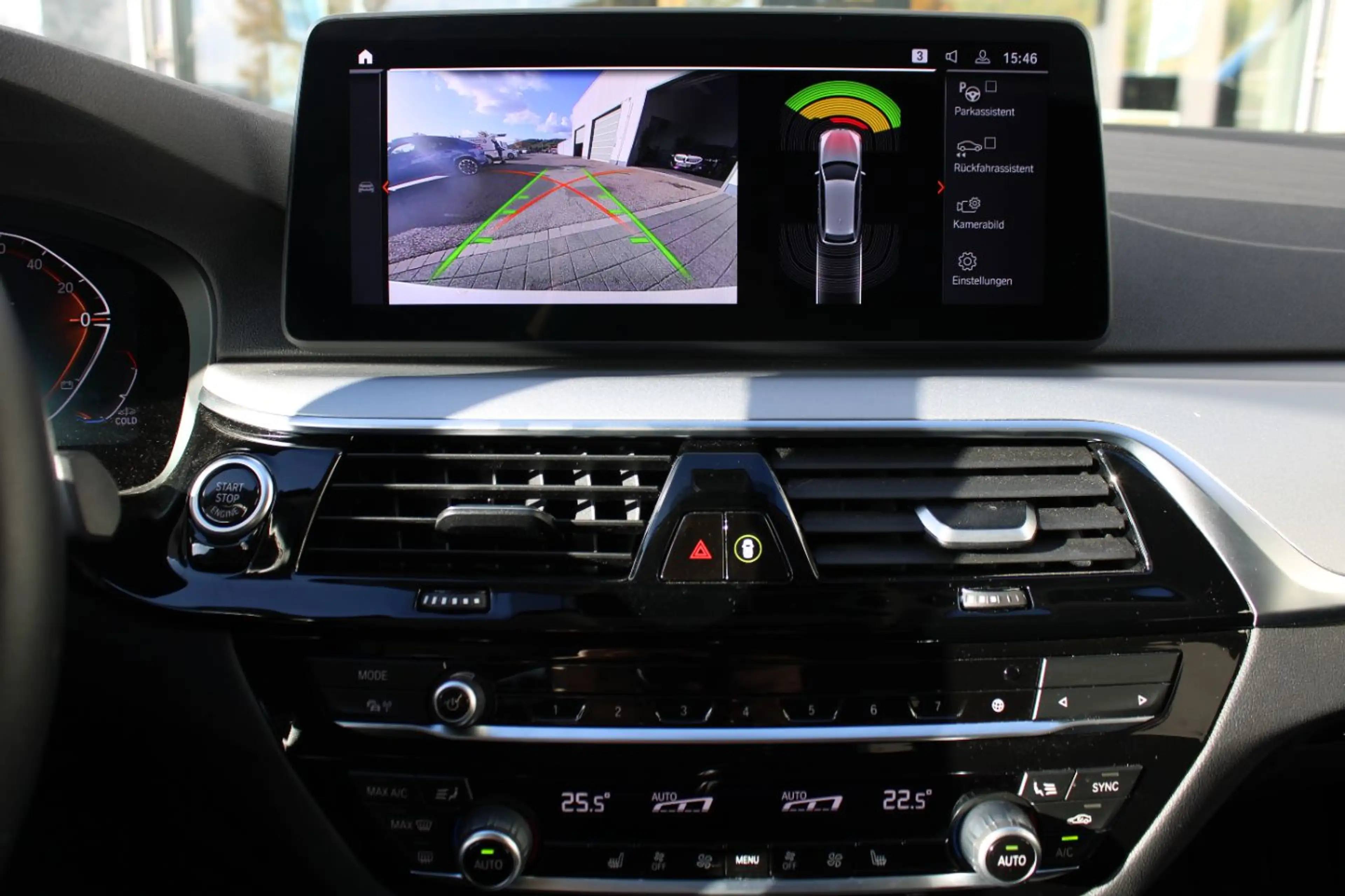 BMW 520 d Touring Navi LED Kamera LiveCockpitProf — photo 14