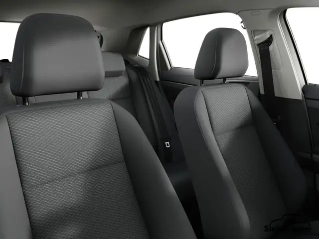 Volkswagen Polo view 5