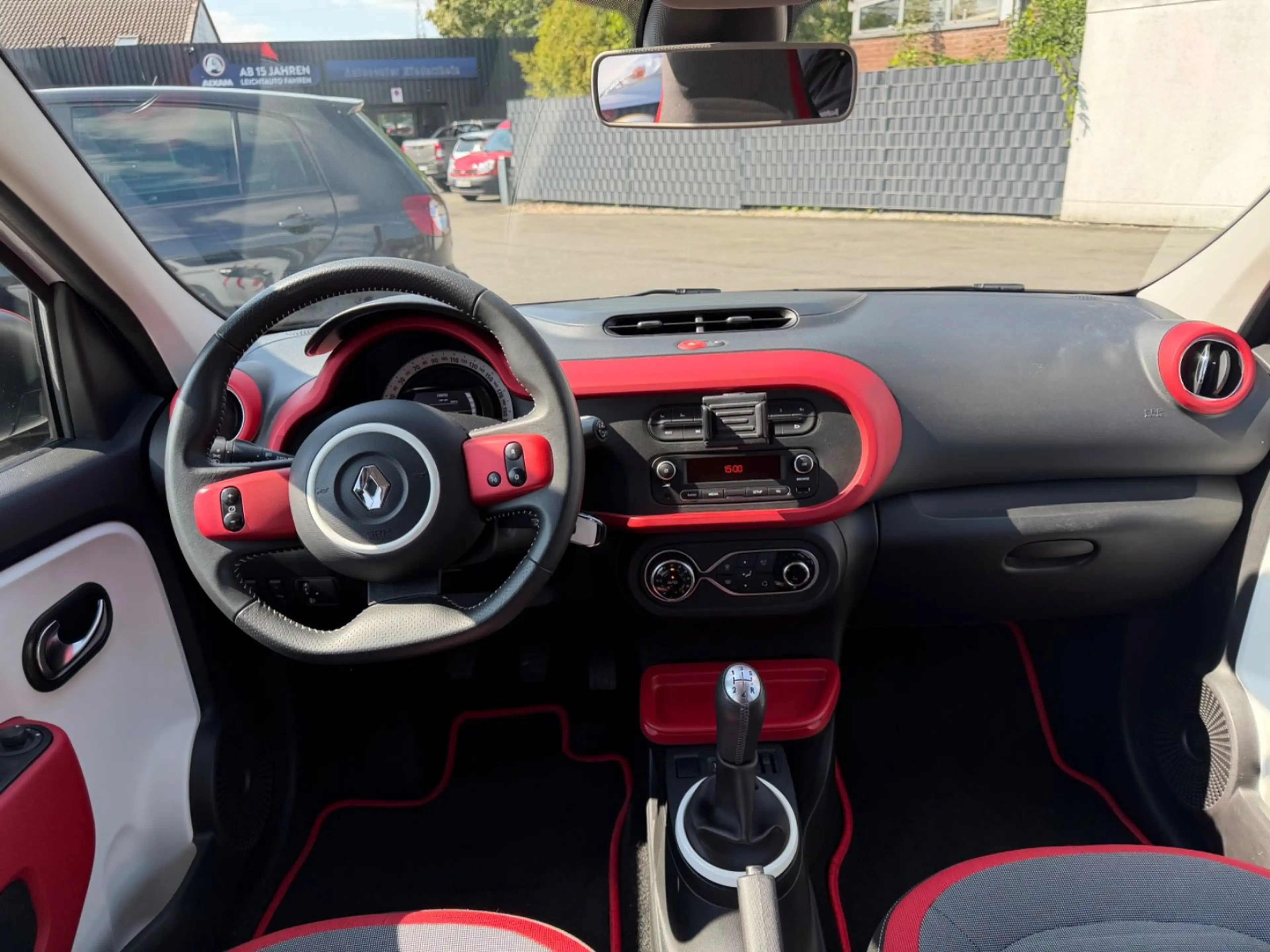 Renault Twingo Chic — photo 6