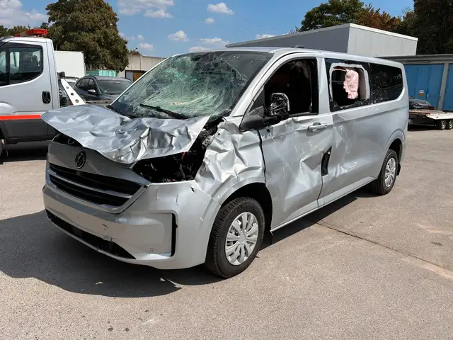 Volkswagen T7 Caravelle Caravelle 2.0 TDI Automatik Life 8-Sitzer