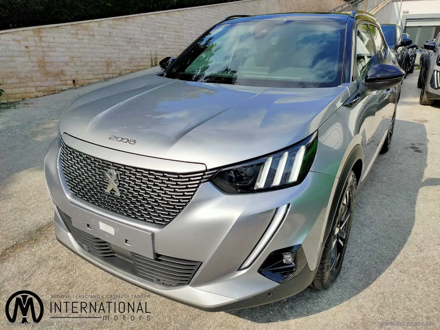 Peugeot 2008 E- ELECTRIC 136 CV GT Grijs - 1
