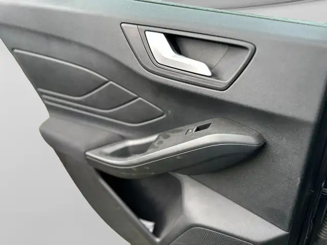 Ford Focus view 6