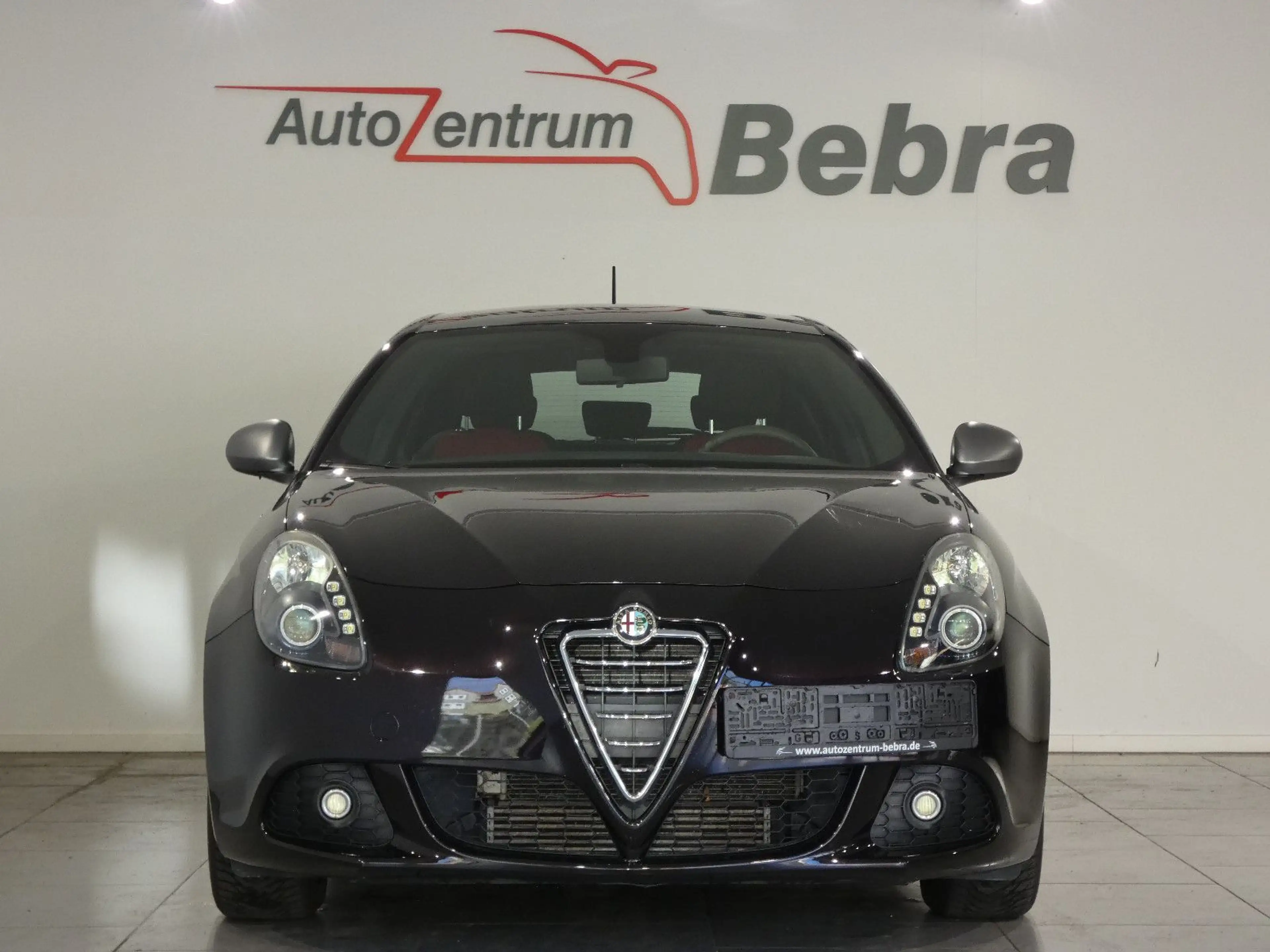 Alfa Romeo Giulietta 1.4 Veloce Klima/Alu/PDC/SHZ/MFL/ZV+FB — photo 2