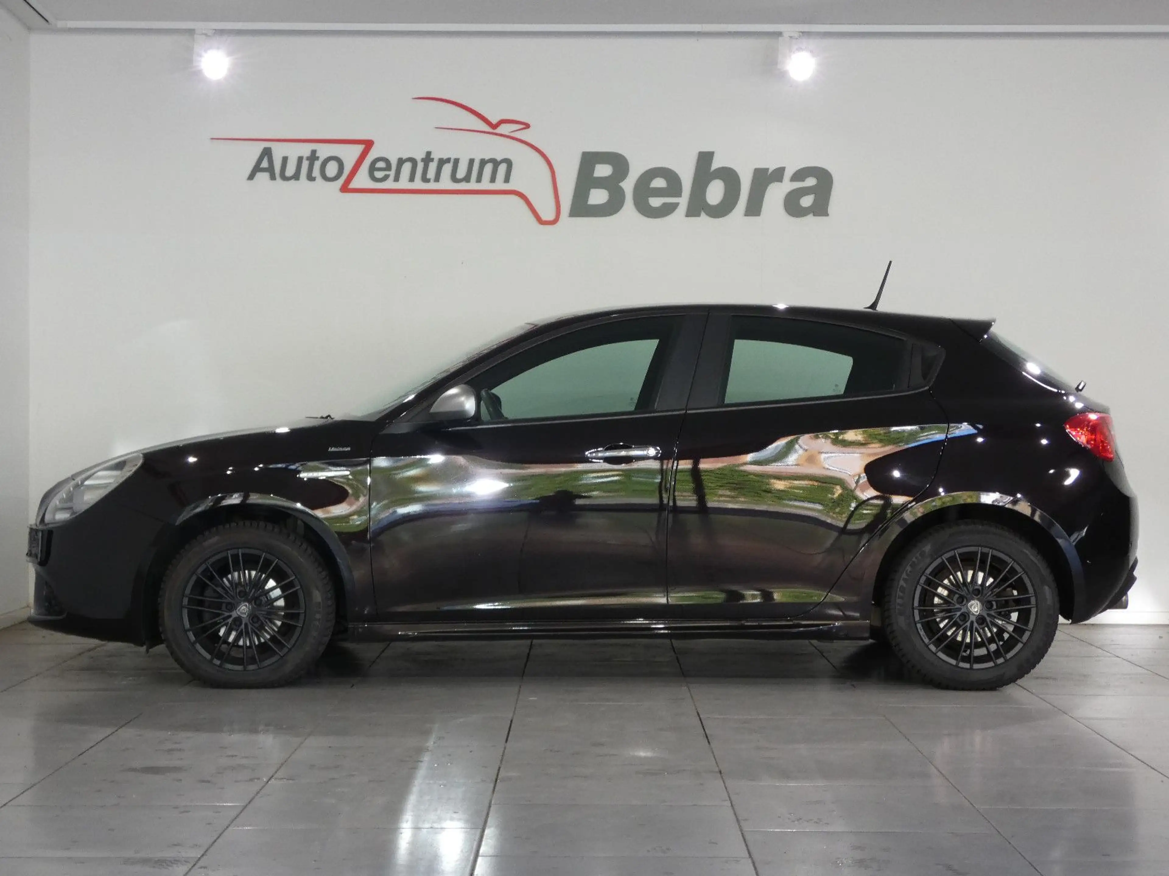 Alfa Romeo Giulietta 1.4 Veloce Klima/Alu/PDC/SHZ/MFL/ZV+FB — photo 5