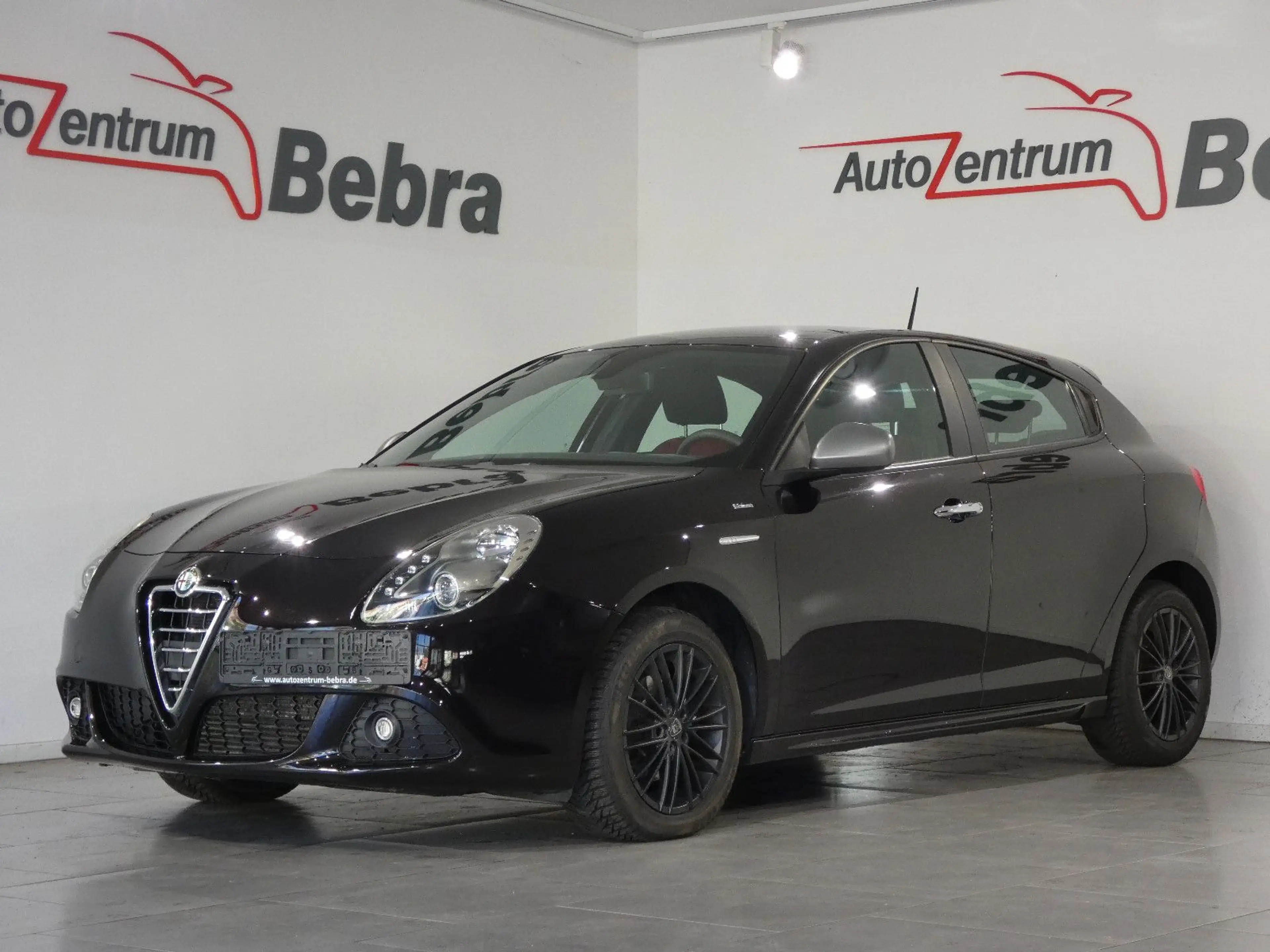Alfa Romeo Giulietta 1.4 Veloce Klima/Alu/PDC/SHZ/MFL/ZV+FB