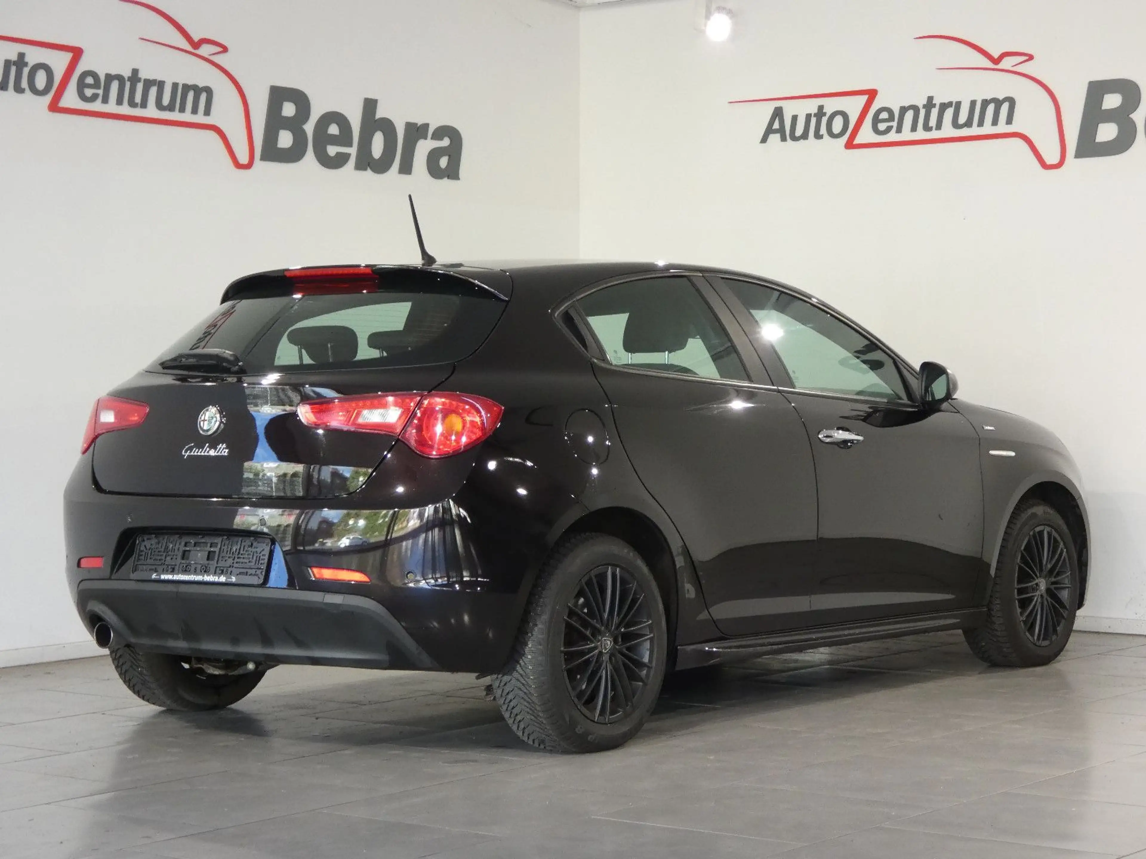 Alfa Romeo Giulietta 1.4 Veloce Klima/Alu/PDC/SHZ/MFL/ZV+FB — photo 7