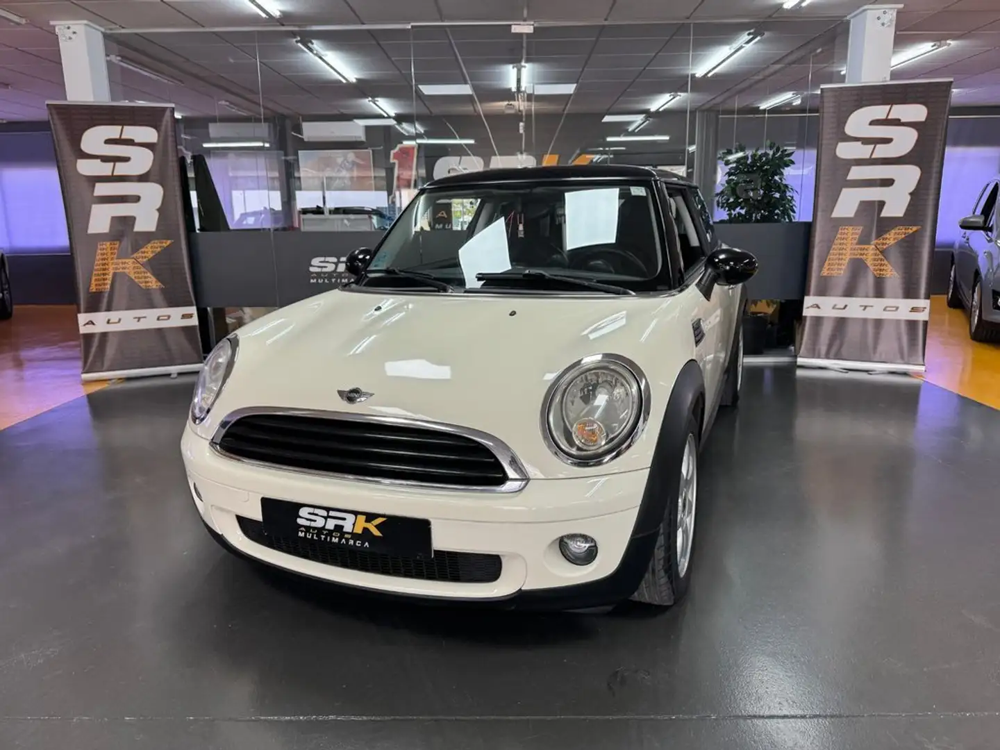 MINI One Beige - 1
