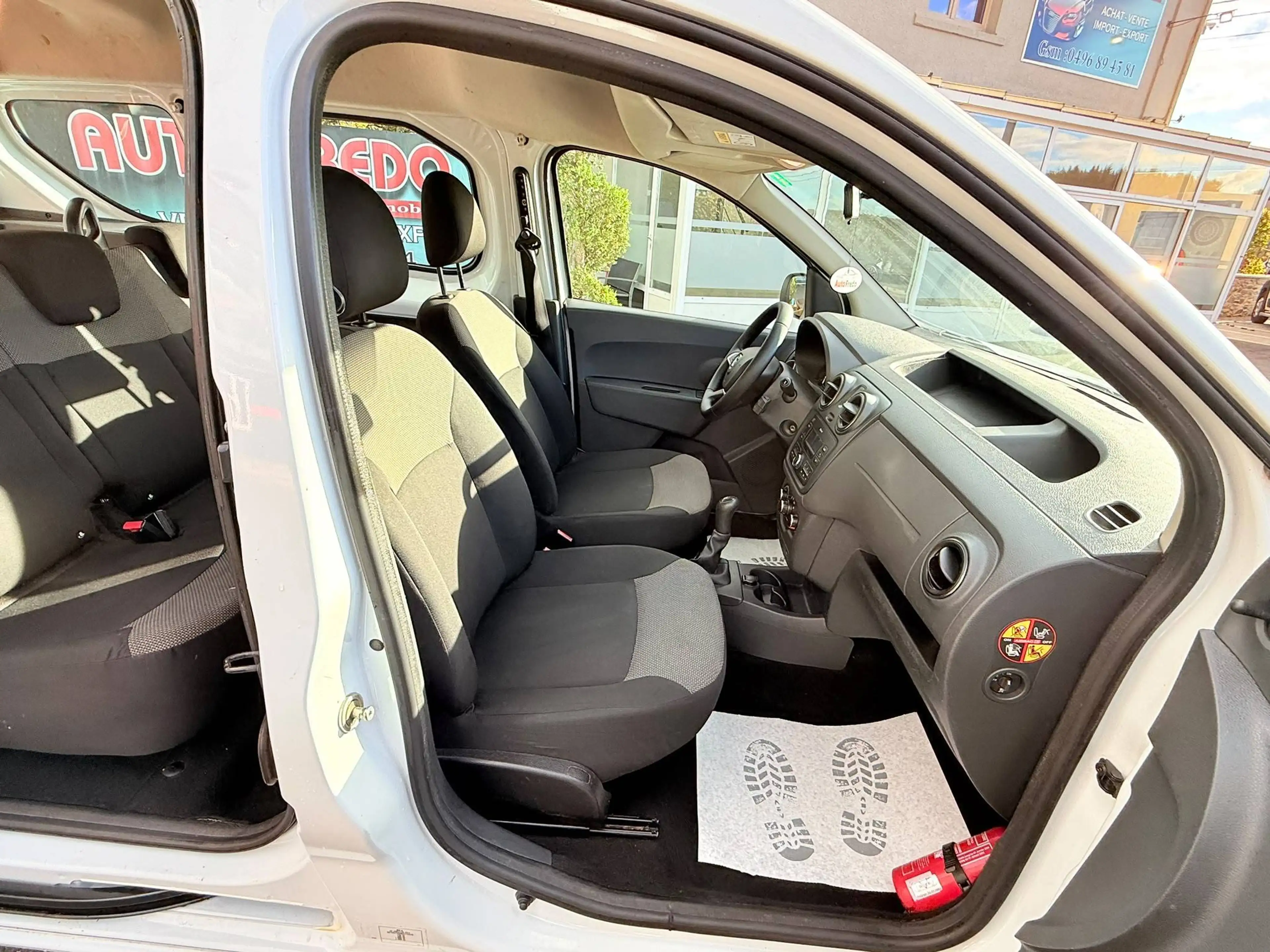 Dacia Dokker 1.6i Ambiance * Clim * 5 Places */* Garantie 1 an * — photo 13