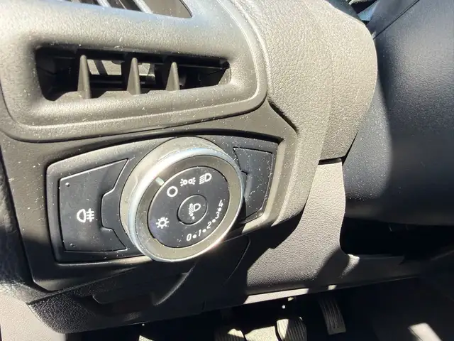 Ford Focus view 17