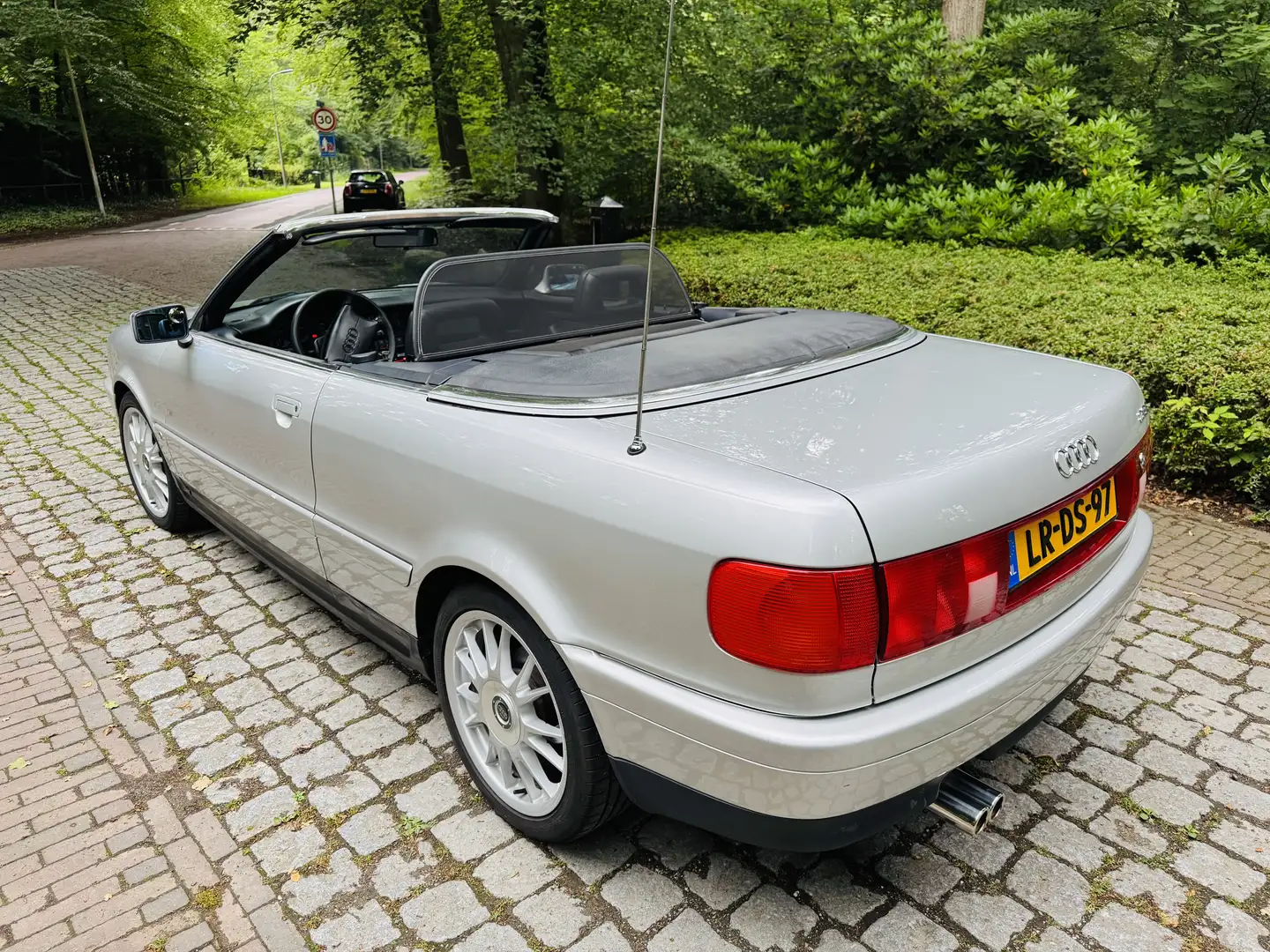 Audi Cabriolet Overig 2.6 Срібний - 1