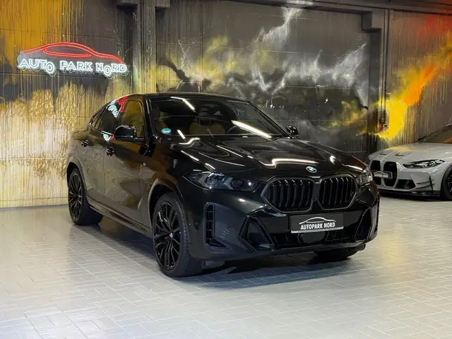 BMW X6 view 8