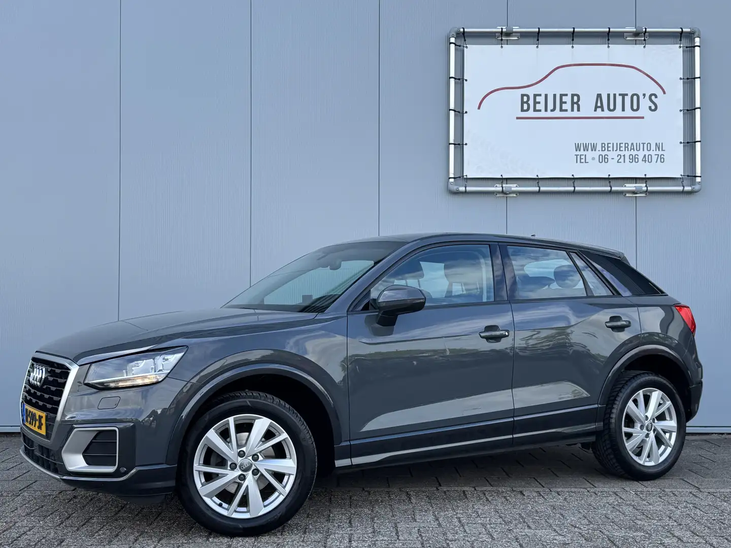 Audi Q2 30 TFSI Design Automaat Navigatie/Climate. Gris - 1