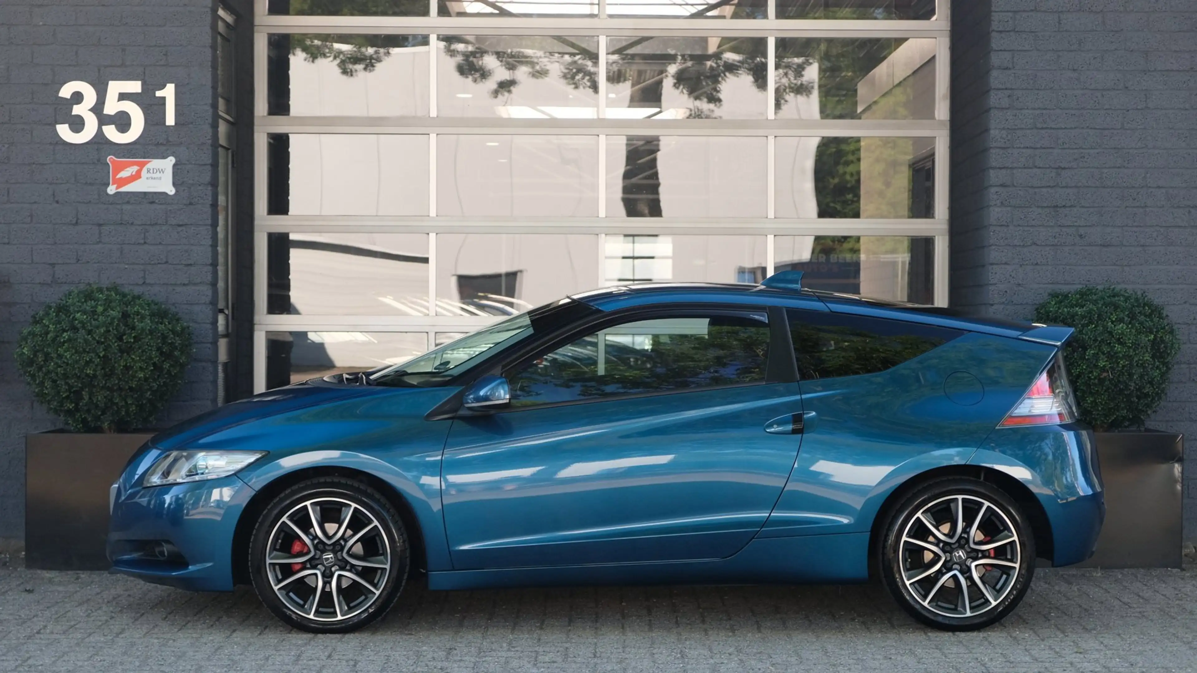 Honda CR-Z 1.5 i-Vtec IMA Sport | HKS — photo 3