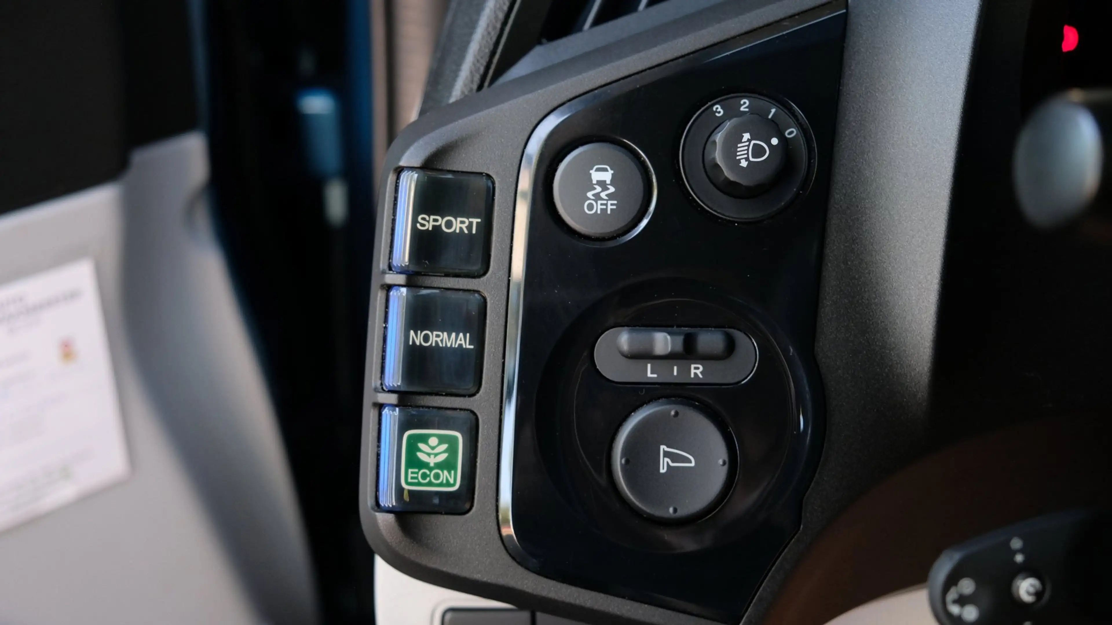Honda CR-Z 1.5 i-Vtec IMA Sport | HKS — photo 12