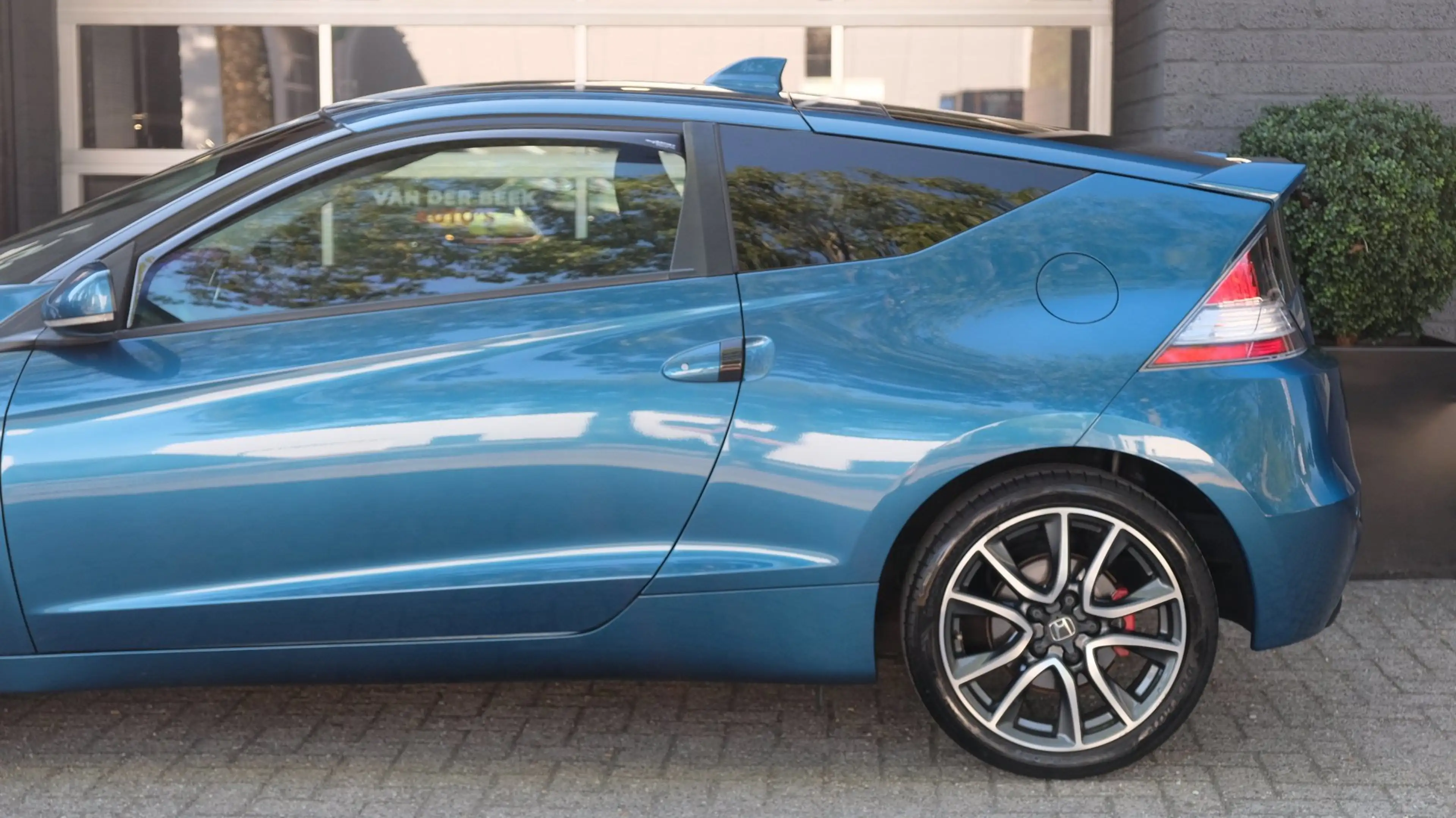 Honda CR-Z 1.5 i-Vtec IMA Sport | HKS — photo 18