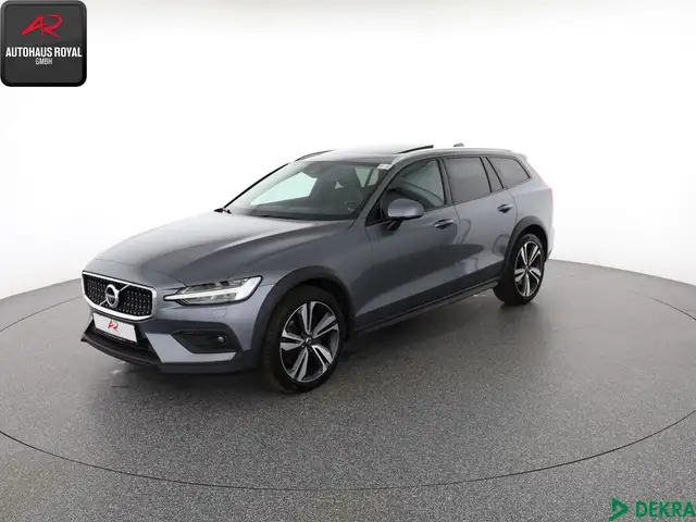Volvo V60 Cross Country D4 AWD B+W,STANDHEIZ,360GRAD