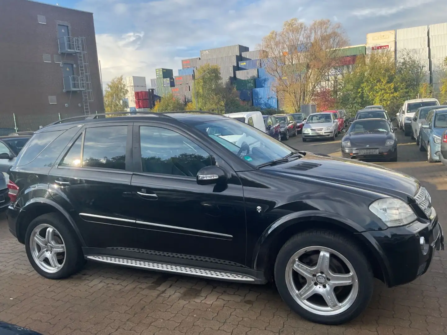 Mercedes-Benz ML 420 CDI AMG PAKET TÜV 05.2027 Schwarz - 2
