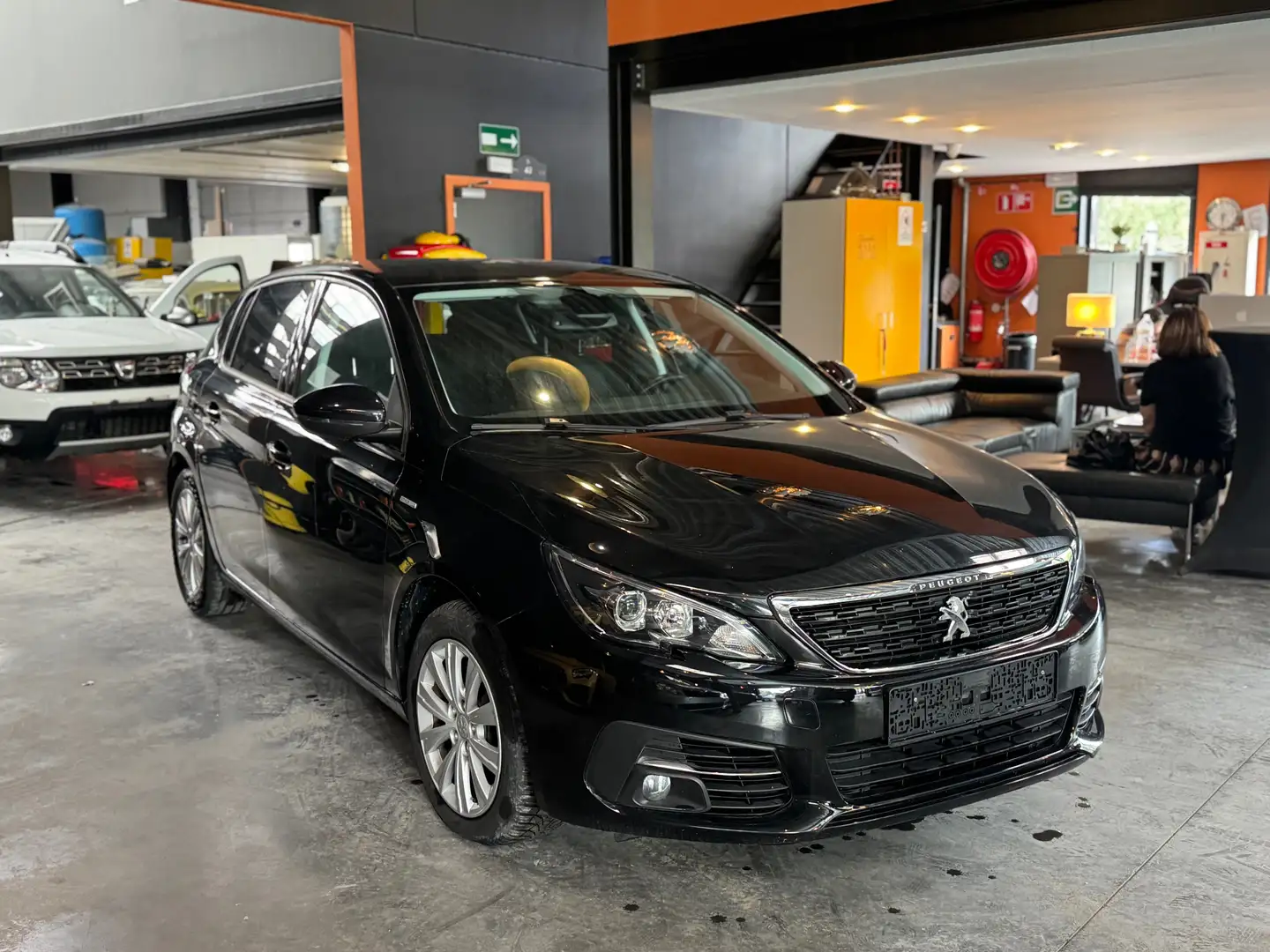 Peugeot 308 308 1.2 Style - 12Mois de garantie - Airco Noir - 1