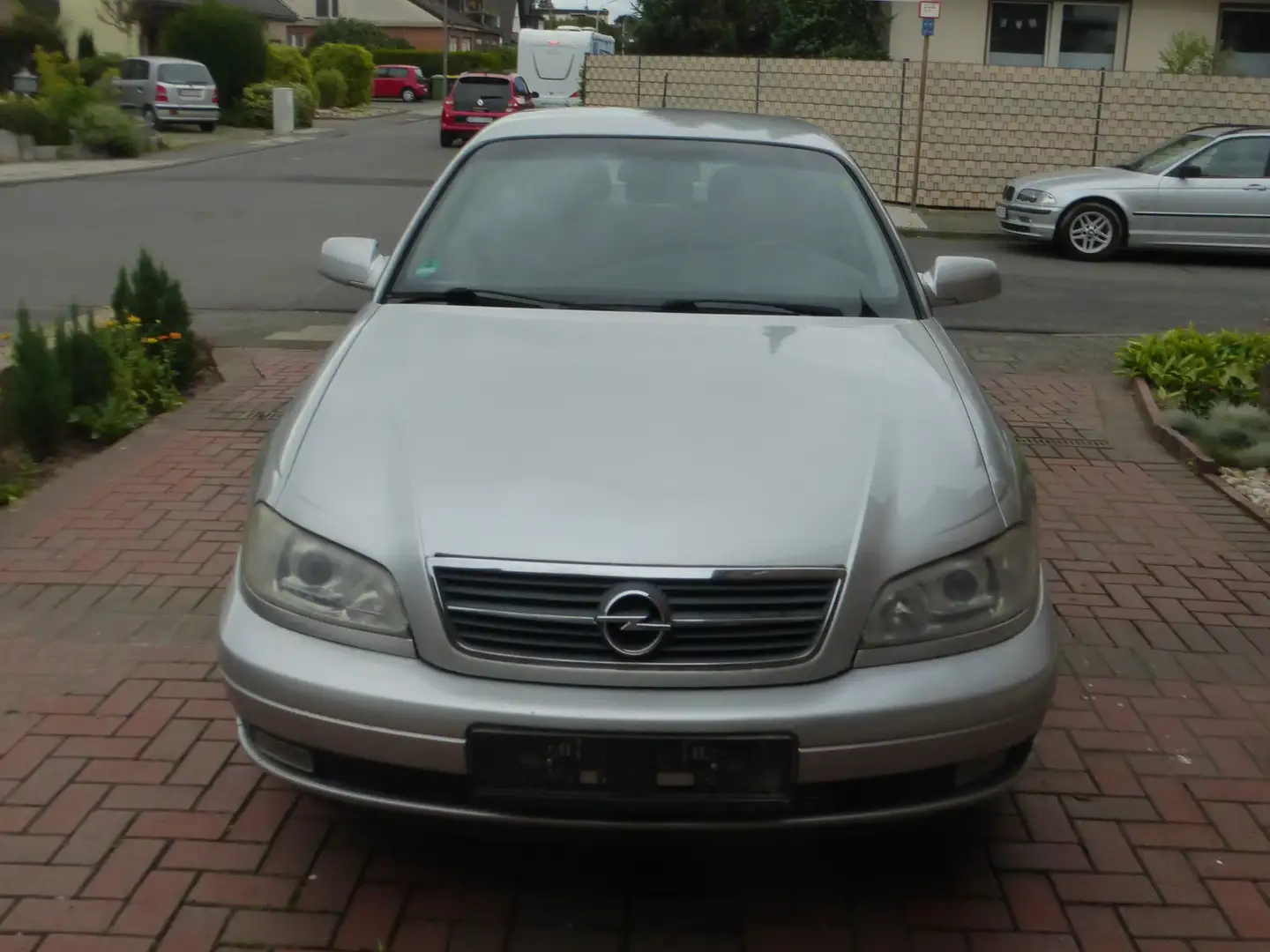 Opel Omega Omega 2.2 DTI Selection Zilver - 1
