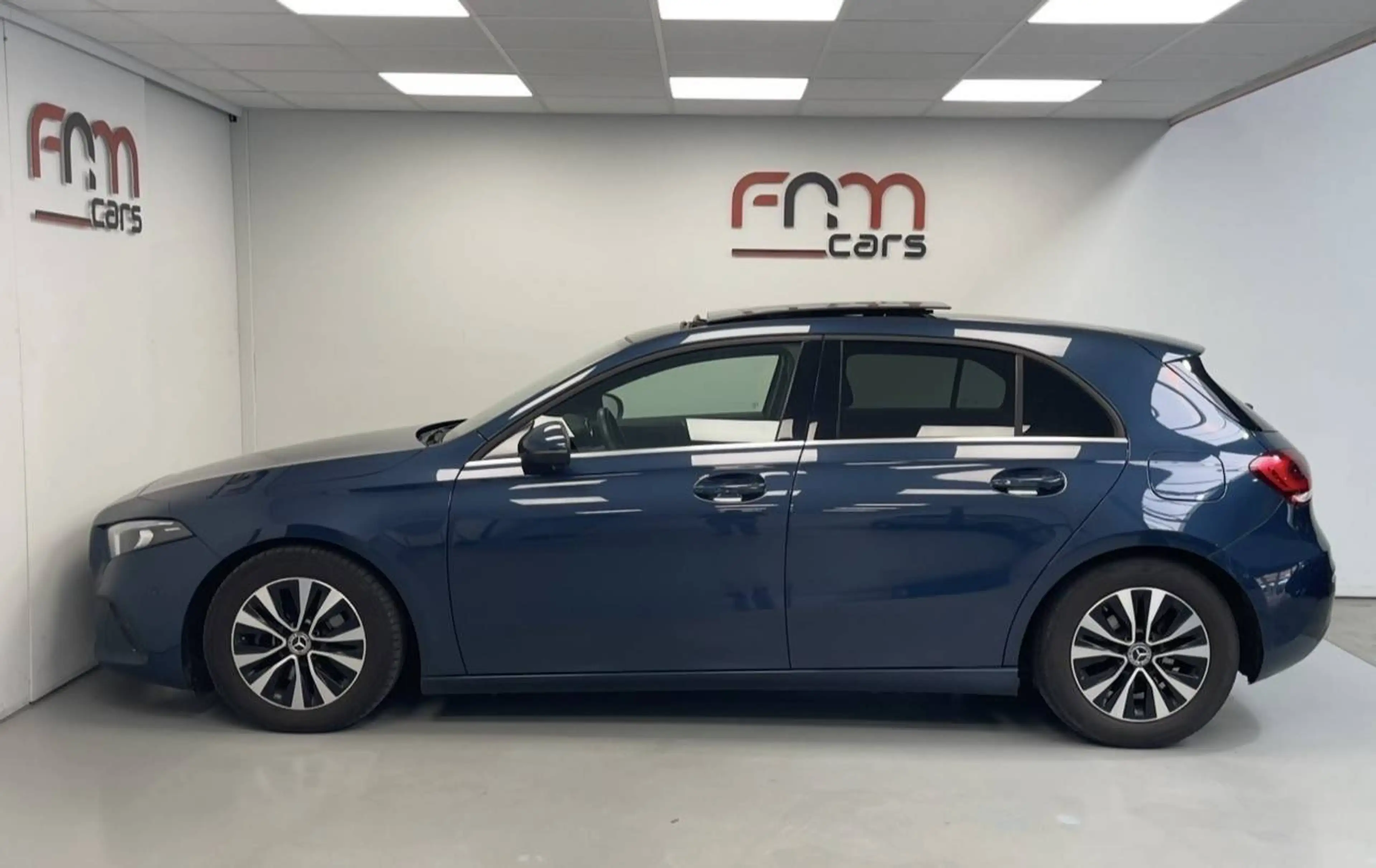 Mercedes-Benz A 180 180i benzine Automaat 78.000km Pano Leder Camera — photo 4