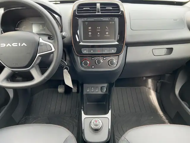 Dacia Spring view 12
