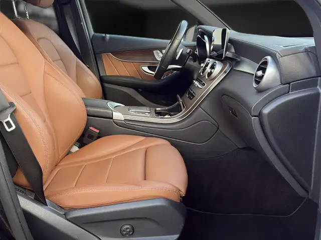 Mercedes-Benz GLC view 13