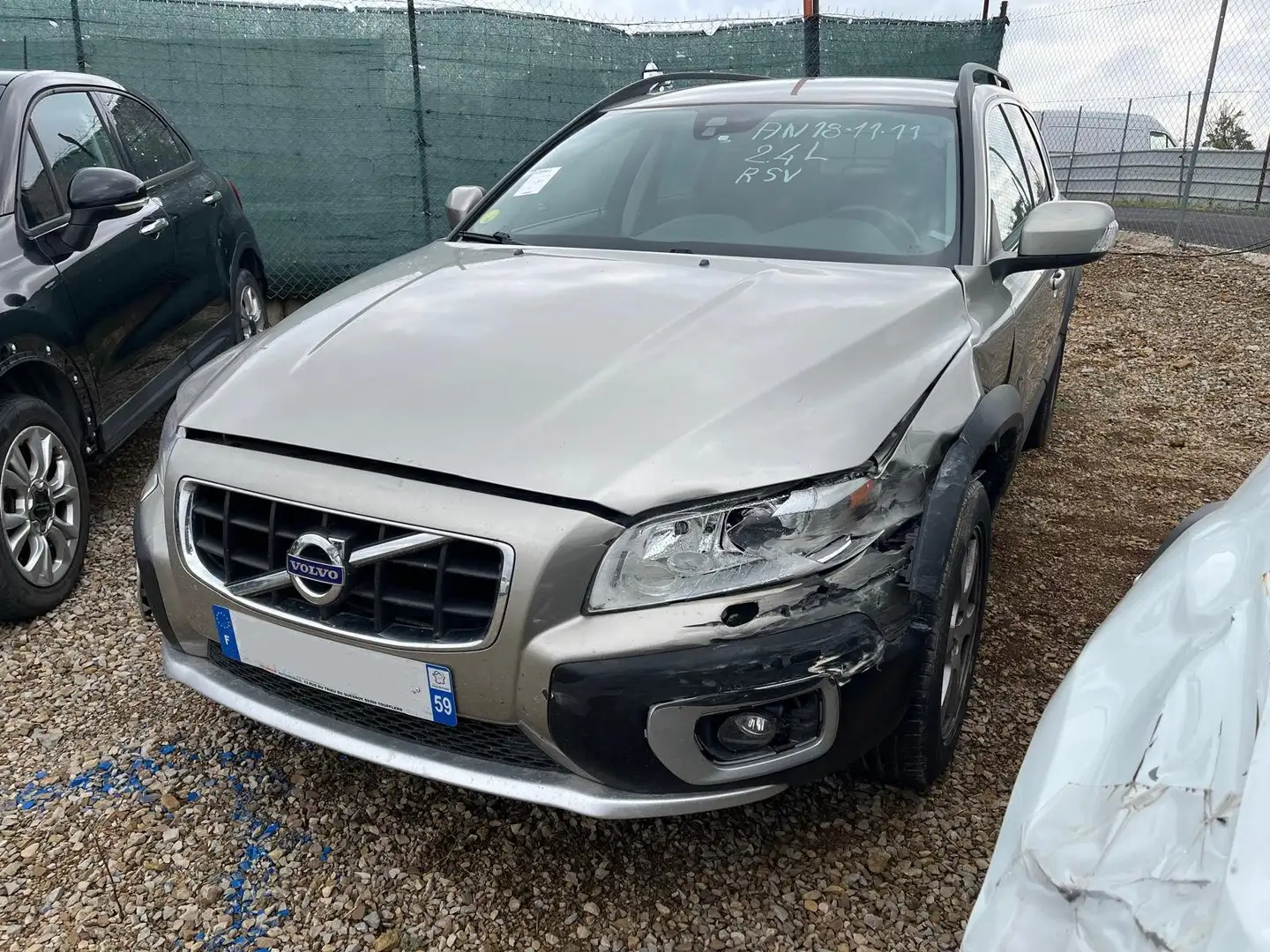 Volvo XC70 XC70 2.4 D4 AWD 163 Summum / GY917 Gris - 2