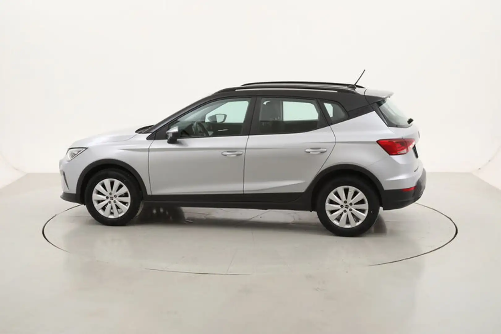 SEAT Arona Style 1.0 Benzina 110CV Argento - 2