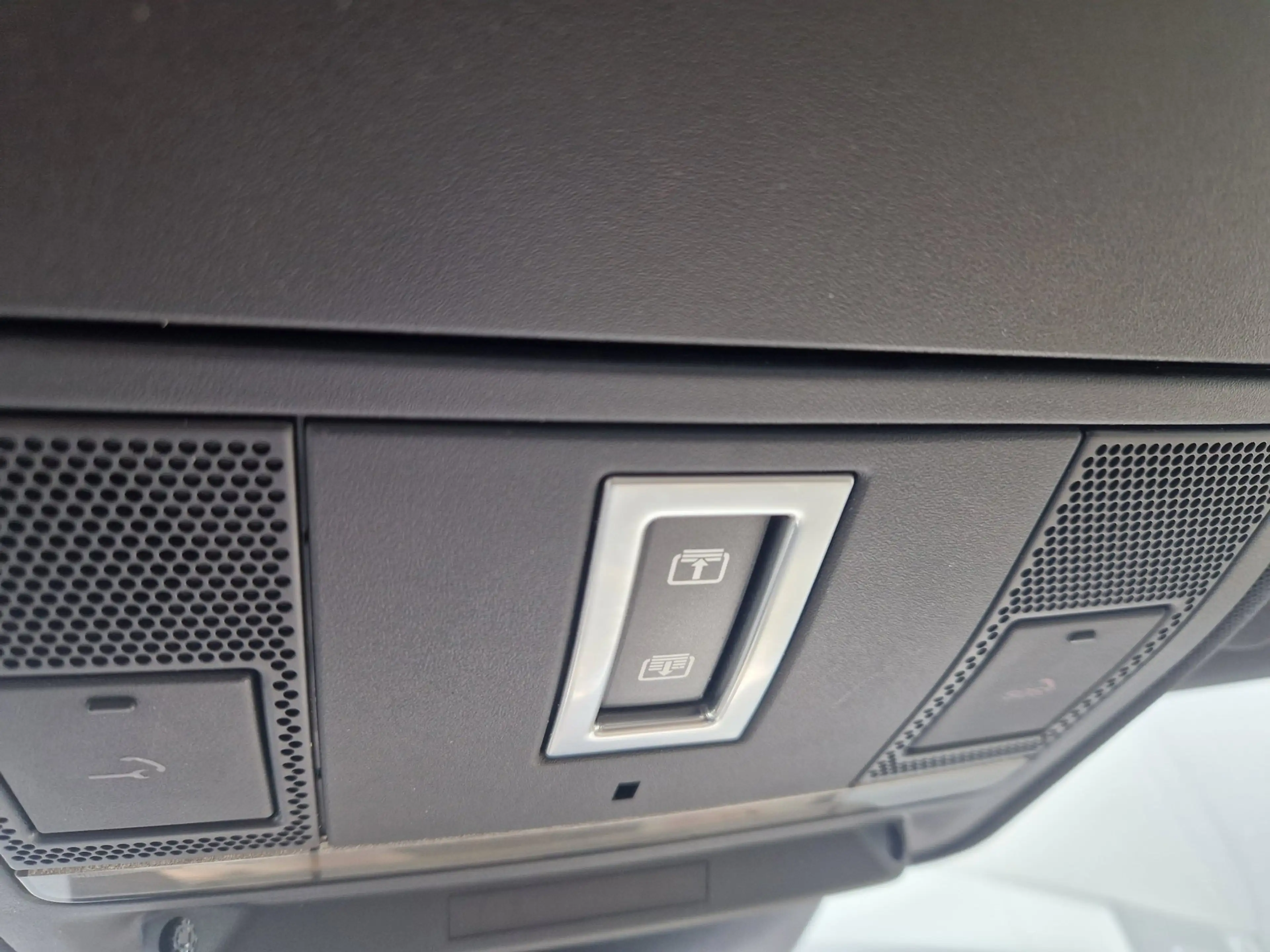 Land Rover Range Rover Evoque 2.0 eD4 Urban Series SE — photo 27
