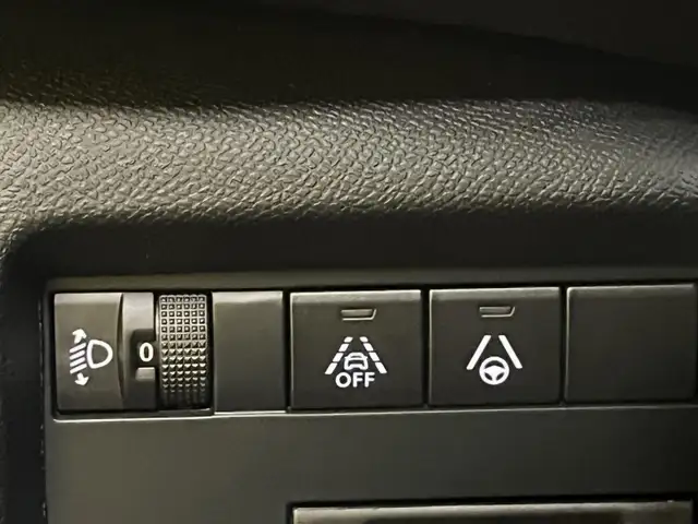Citroen C5 Aircross view 4