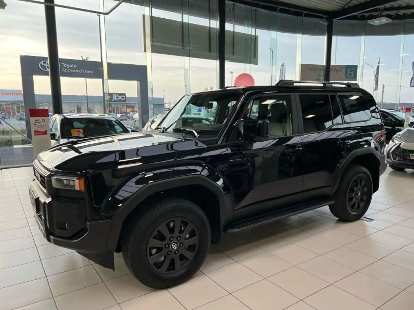 Toyota Land Cruiser VX 250 2.8D 8AT Noir - 2