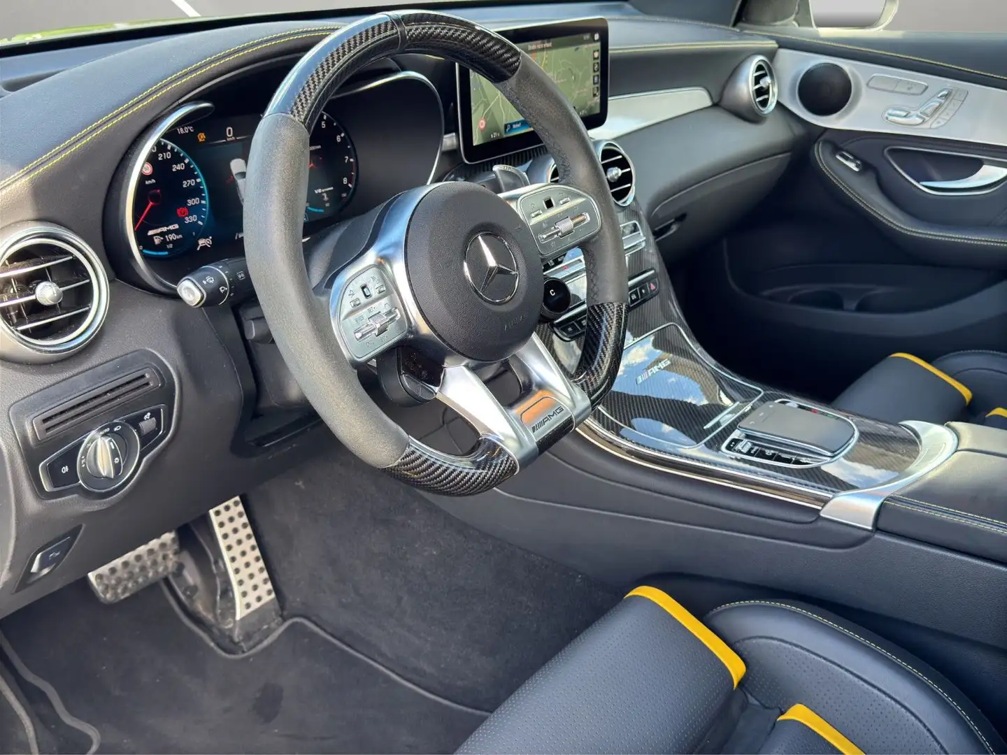 Mercedes-Benz GLC 63 AMG GLC 63 s AMG Coupe "Perf. Abgas & Sitz , " Gris - 2