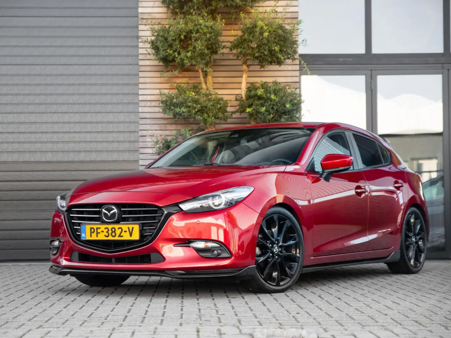 Mazda 3 2.0 SkyActiv-G 120 GT-M / Aero Pack / Lederen Bekl Rouge - 1