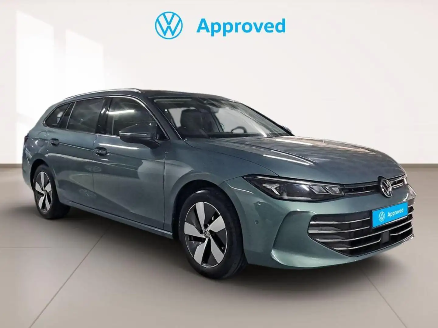 Volkswagen Passat 1.5 eTSI Business DSG7 110kW Verde - 1