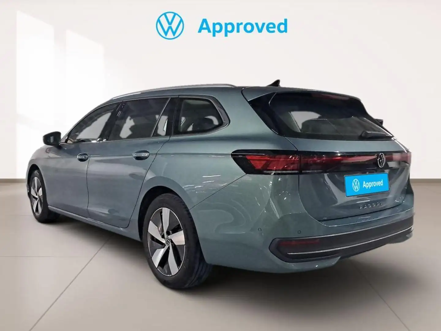 Volkswagen Passat 1.5 eTSI Business DSG7 110kW Verde - 2