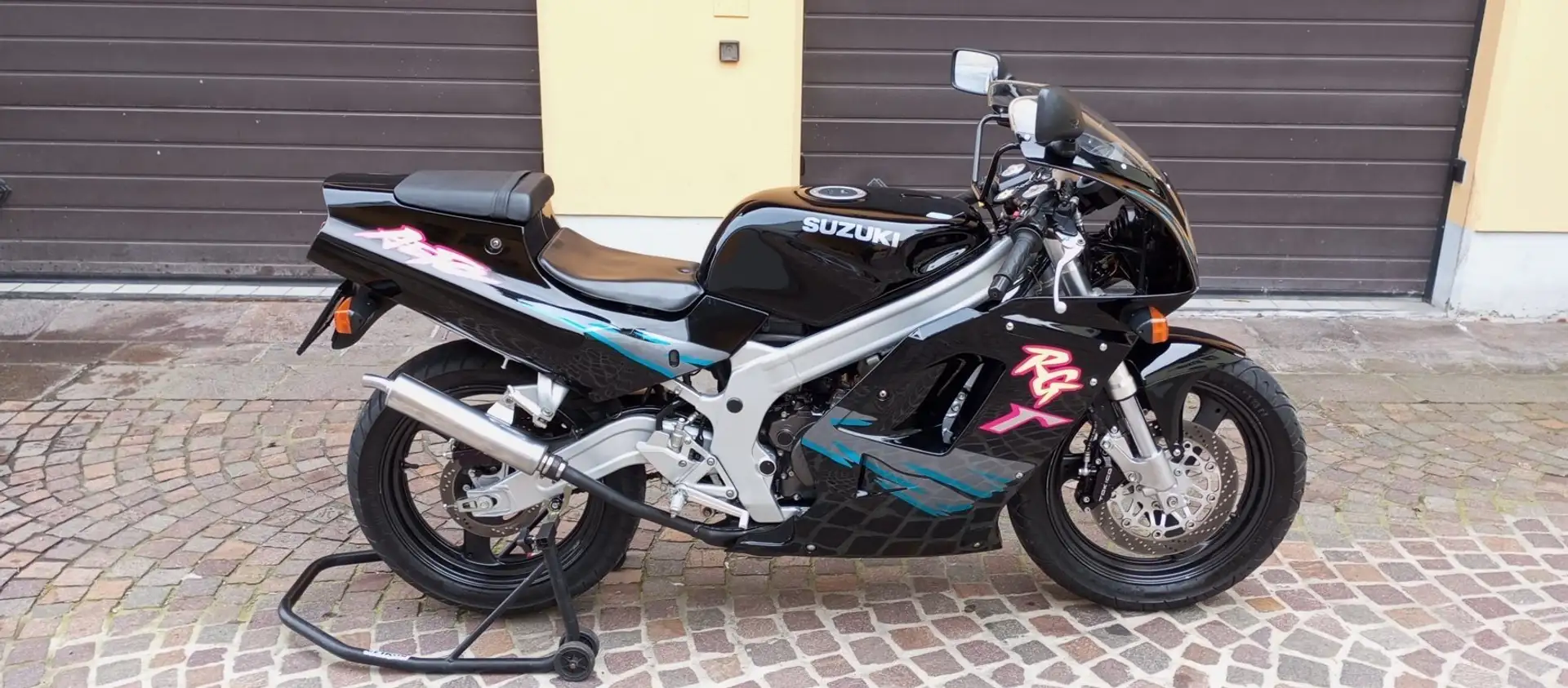 Suzuki RG 125 Nero - 1